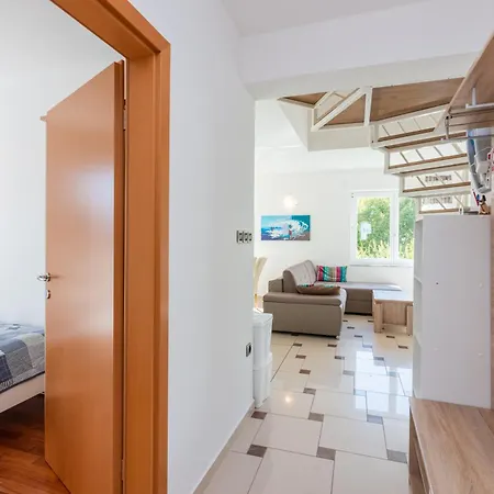 Lovorka Appartement Baška