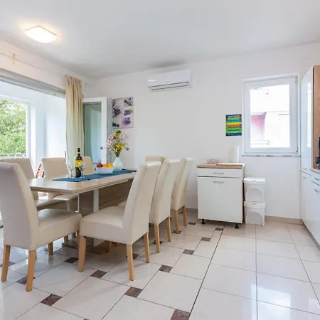 Appartement Lovorka *