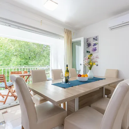 Lovorka Appartement Baška