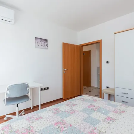 Lovorka * Baska (Krk)